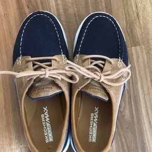 Shoes for women still good condition size 6.5 I used it twice only